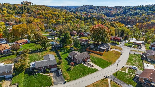 102 Valleyvale Dr, Ross Twp, PA 15209