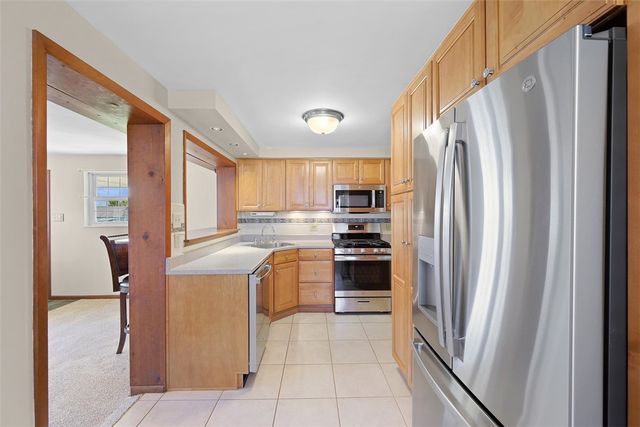 102 Valleyvale Dr, Ross Twp, PA 15209