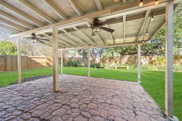 8322 Hot Springs Drive, Houston, TX 77095
