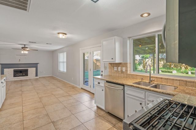 8322 Hot Springs Drive, Houston, TX 77095