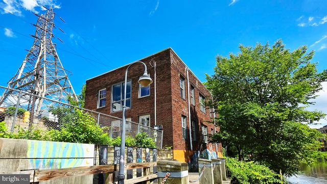 4590 MAIN ST, Philadelphia, PA 19127
