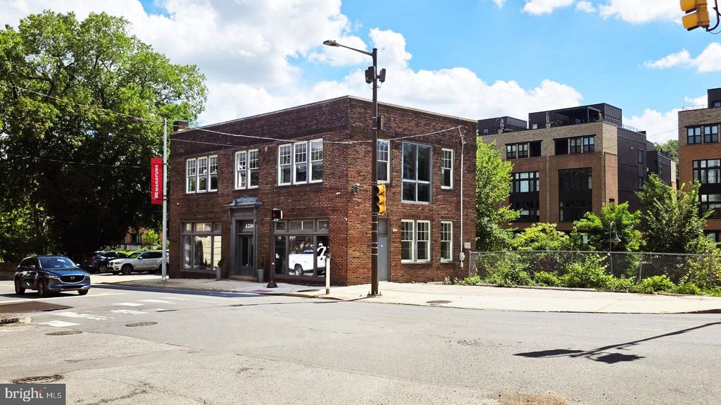 4590 MAIN ST, Philadelphia, PA 19127