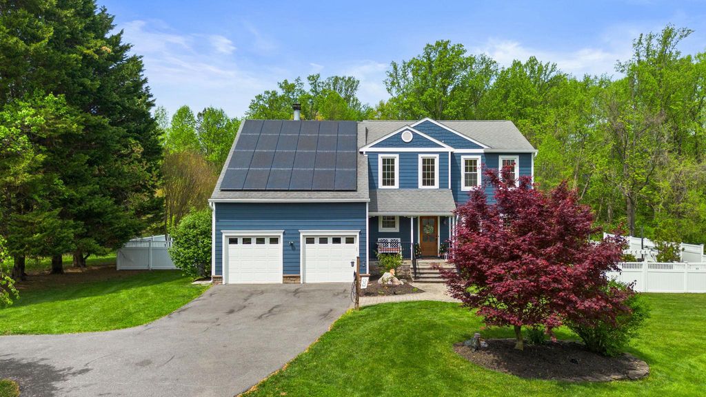 Image 2 of property listing at 2730 HOWARD GROVE RD, Davidsonville, MD 21035