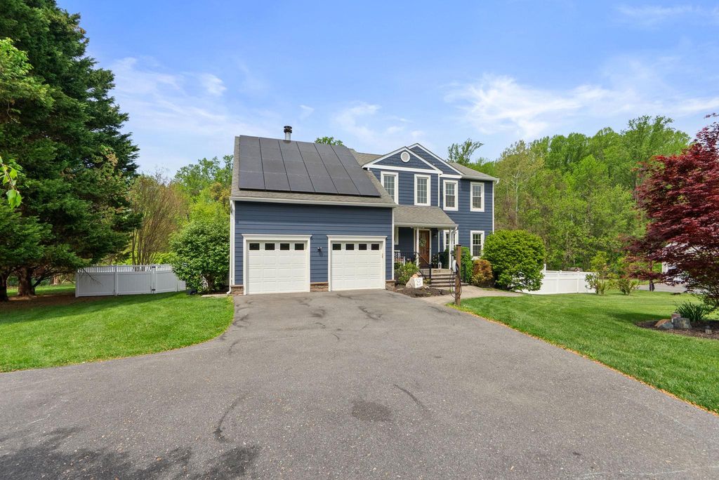 Image 3 of property listing at 2730 HOWARD GROVE RD, Davidsonville, MD 21035