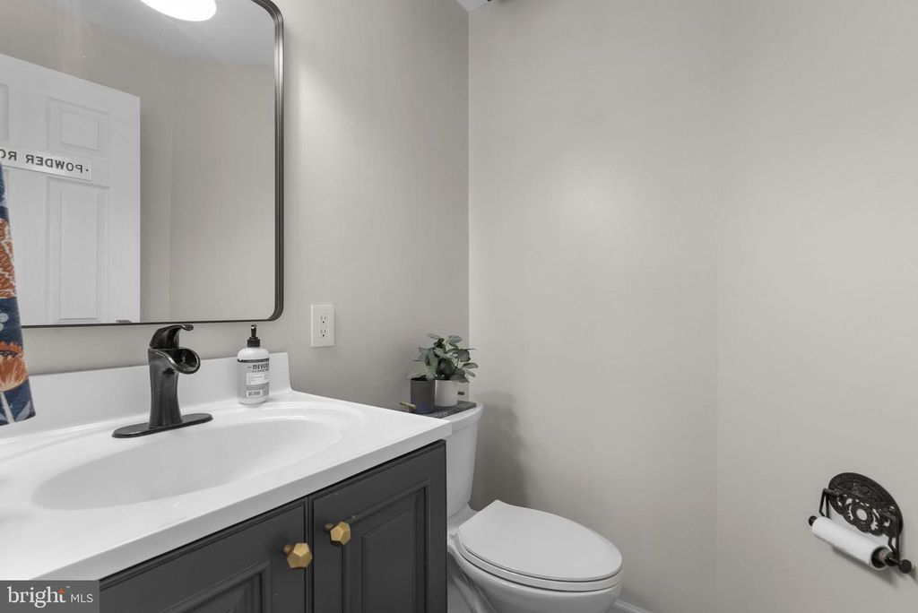 Image 24 of property listing at 2730 HOWARD GROVE RD, Davidsonville, MD 21035