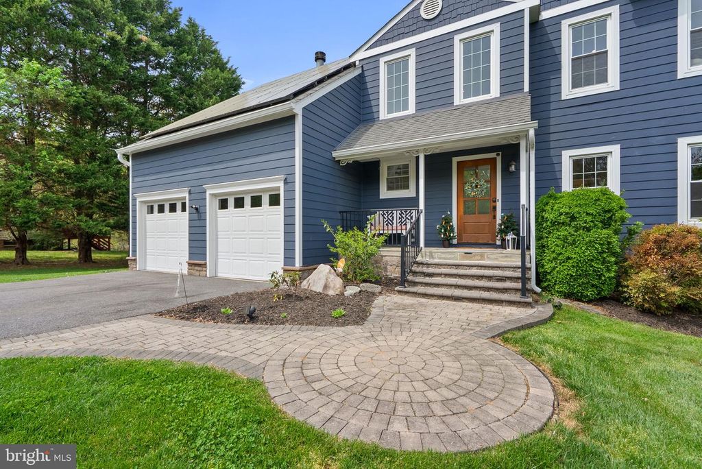 Image 5 of property listing at 2730 HOWARD GROVE RD, Davidsonville, MD 21035