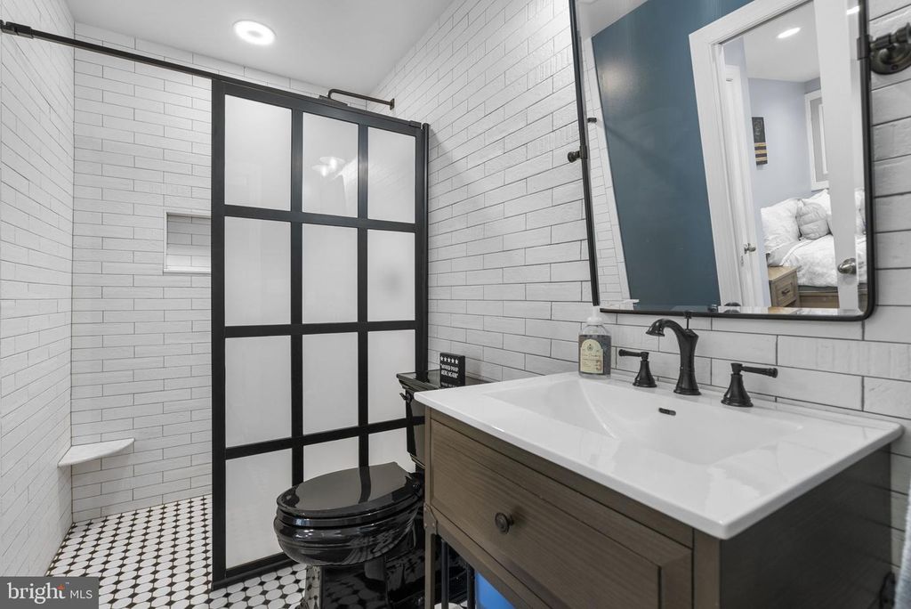 Image 47 of property listing at 2730 HOWARD GROVE RD, Davidsonville, MD 21035