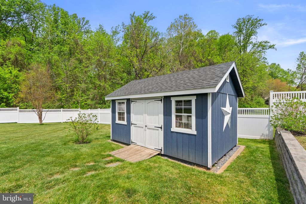 Image 56 of property listing at 2730 HOWARD GROVE RD, Davidsonville, MD 21035