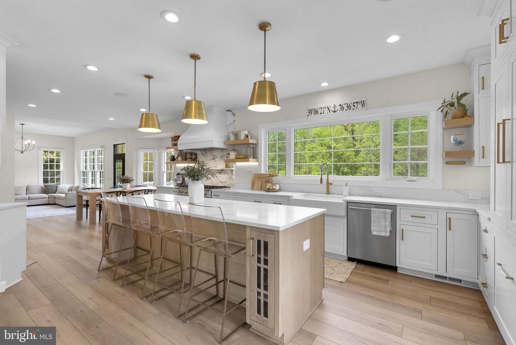 Image 9 of property listing at 2730 HOWARD GROVE RD, Davidsonville, MD 21035