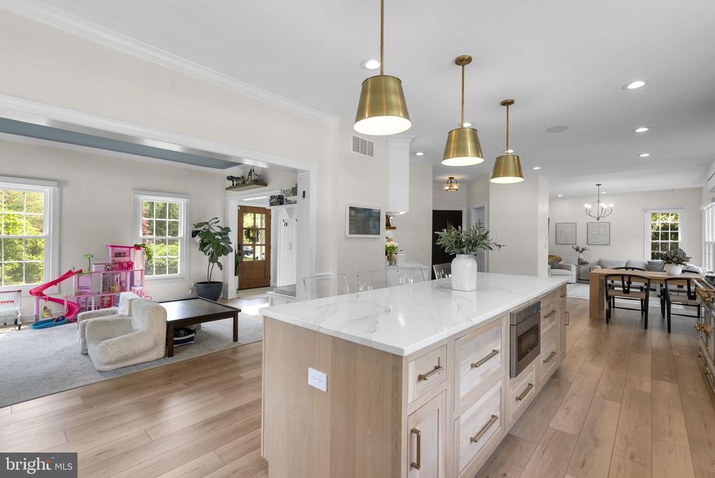 Image 10 of property listing at 2730 HOWARD GROVE RD, Davidsonville, MD 21035