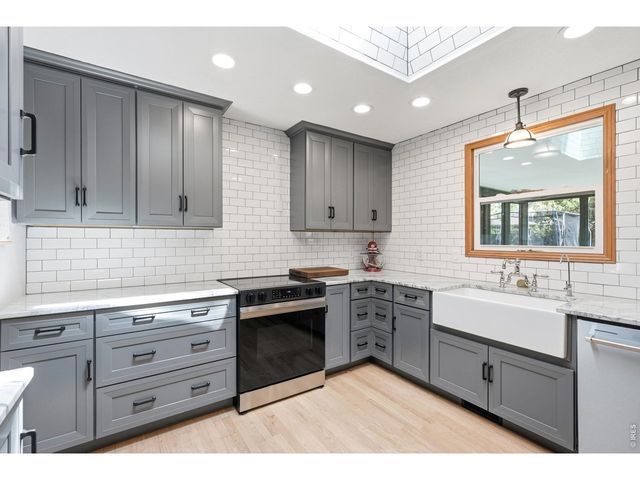 14 Princeton Cir, Longmont, CO 80503