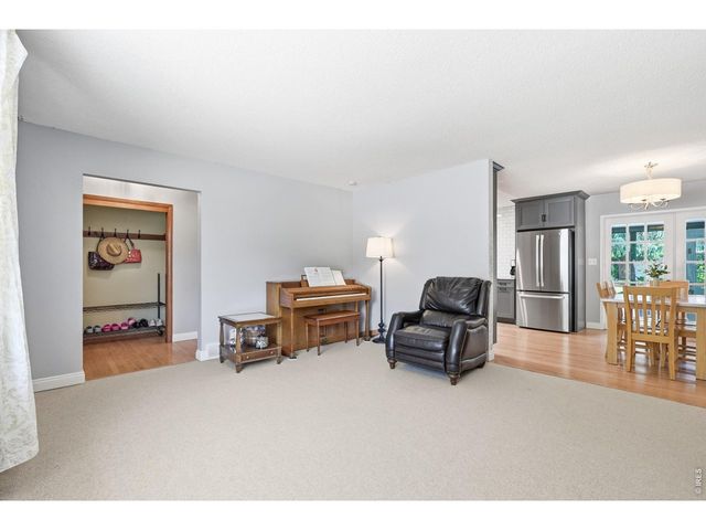 14 Princeton Cir, Longmont, CO 80503