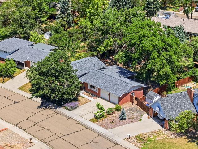 14 Princeton Cir, Longmont, CO 80503