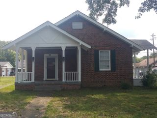 15 Elmwood Street NE, Rome, GA 30161
