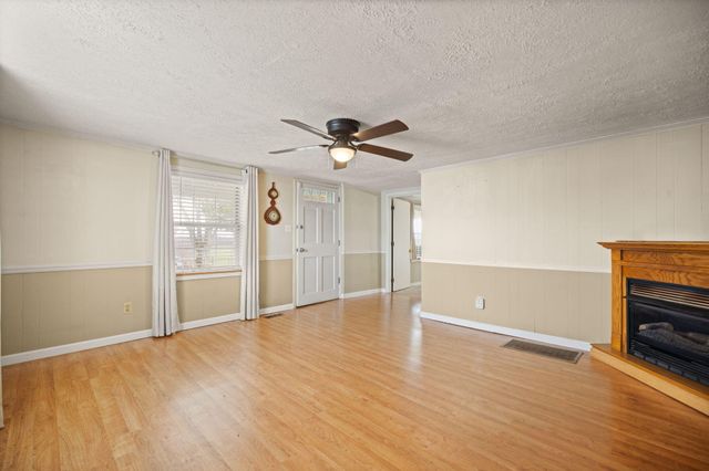 2058 Ard Ridge Road, Nancy, KY 42544