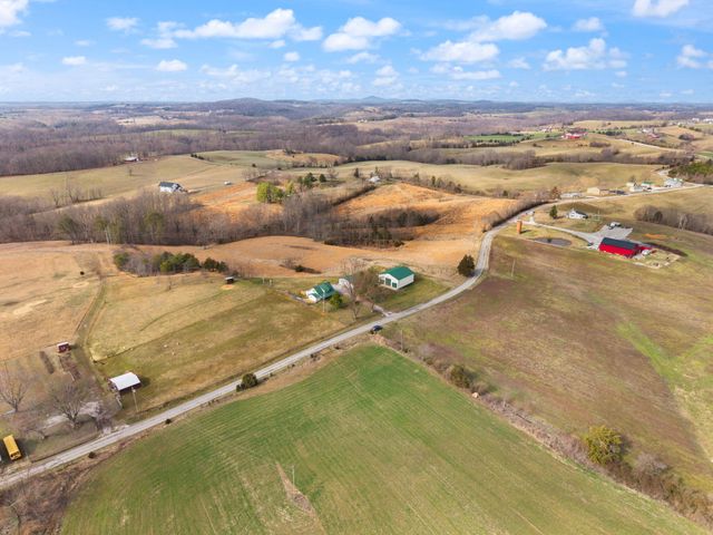 2058 Ard Ridge Road, Nancy, KY 42544