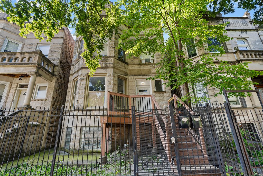 4319 W Jackson Boulevard, Chicago, IL 60624 — photo 2