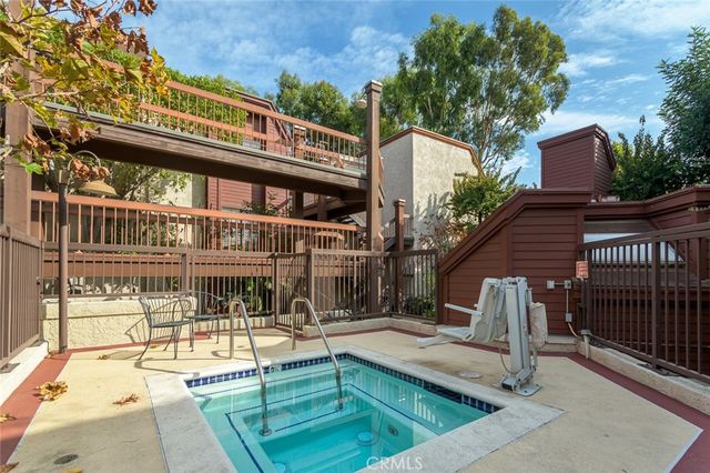 231 Bethany Road 104, Burbank, CA 91504