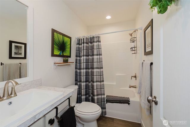 540 E Lakeshore Drive E, Shelton, WA 98584