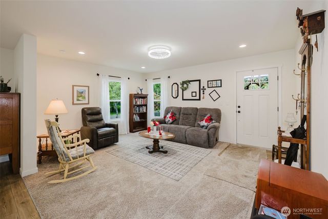 540 E Lakeshore Drive E, Shelton, WA 98584