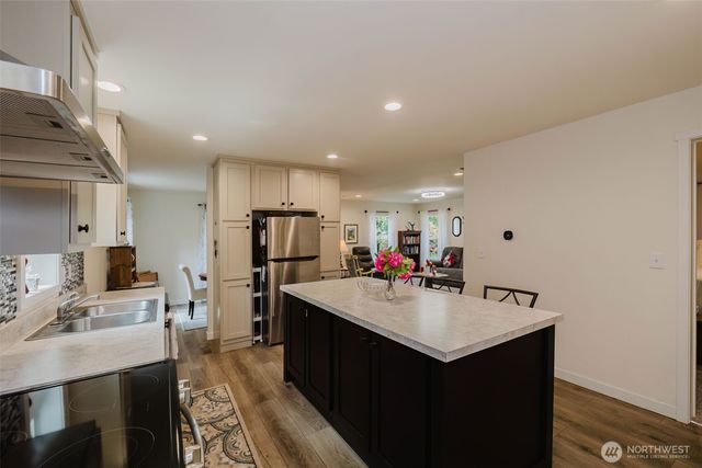 540 E Lakeshore Drive E, Shelton, WA 98584