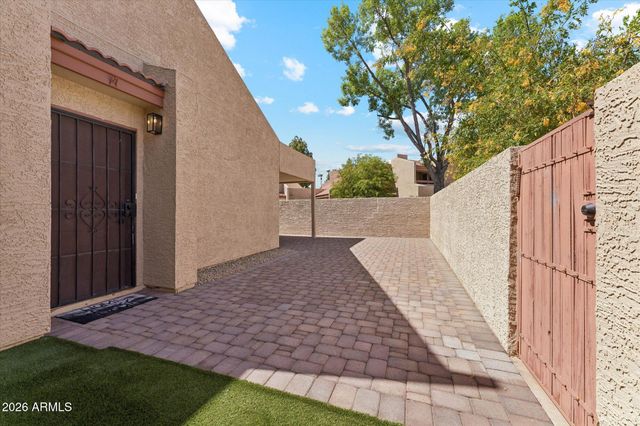 13820 N 42ND Avenue, Phoenix, AZ 85053