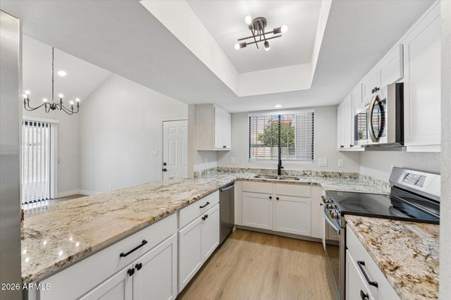 13820 N 42ND Avenue, Phoenix, AZ 85053