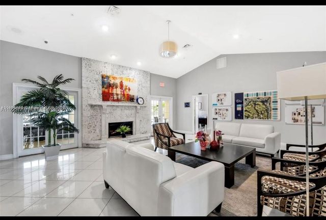 12650 Vista Isles Dr 923, Sunrise, FL 33325