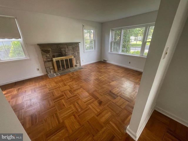 1123 CUMBERLAND RD, Abington, PA 19001