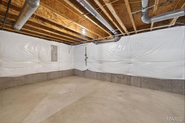 3009 Preston Woods Trail, Lake St Louis, MO 63367