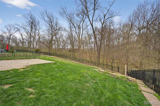 3009 Preston Woods Trail, Lake St Louis, MO 63367