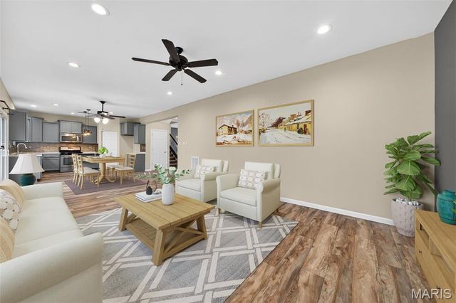 3009 Preston Woods Trail, Lake St Louis, MO 63367