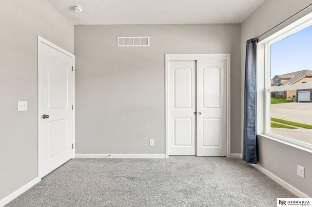 17089 Christensen Road, Gretna, NE 68028