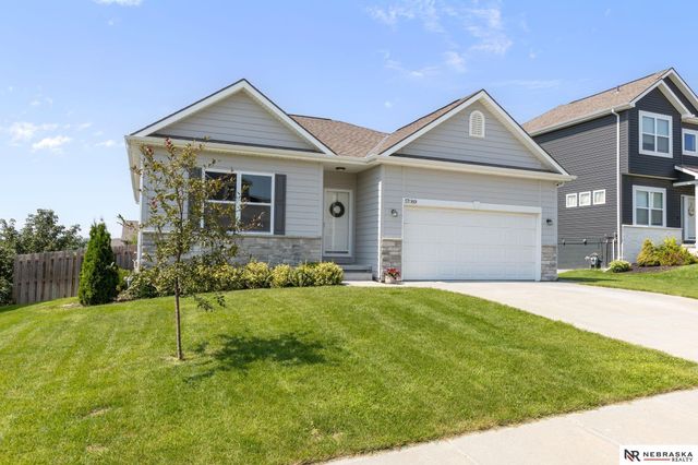17089 Christensen Road, Gretna, NE 68028