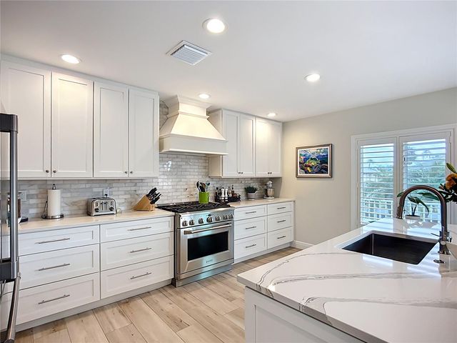 620 NORTH POINT DRIVE, Holmes Beach, FL 34217