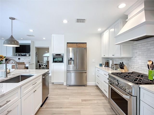620 NORTH POINT DRIVE, Holmes Beach, FL 34217