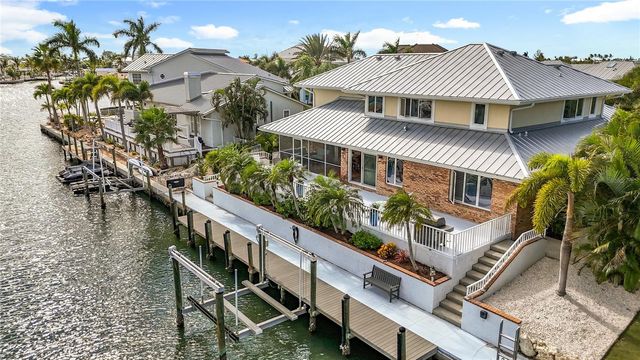 620 NORTH POINT DRIVE, Holmes Beach, FL 34217