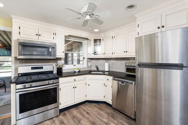 112 SUMMIT AVE, Trenton, NJ 08628