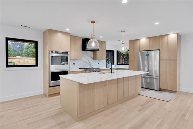 2740 Orchard Lane, Wilmette, IL 60091