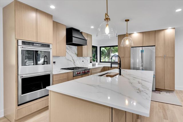 2740 Orchard Lane, Wilmette, IL 60091