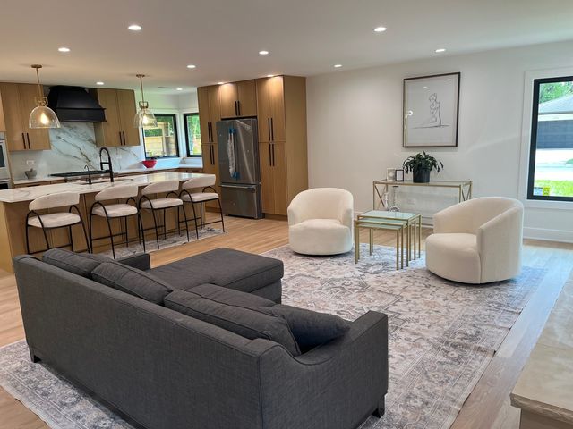 2740 Orchard Lane, Wilmette, IL 60091