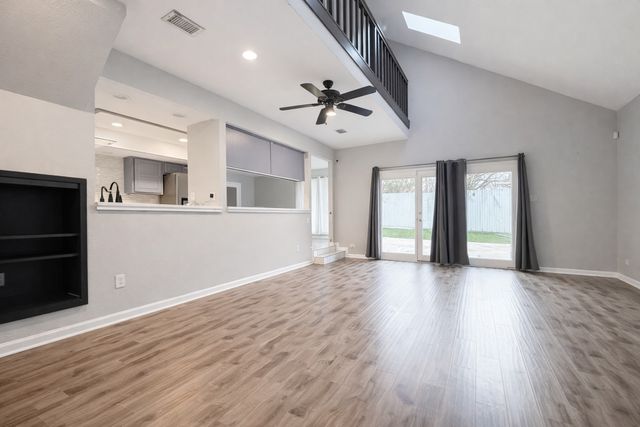 8719 Gladwood Lane, Dallas, TX 75243