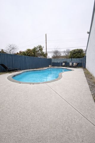 8719 Gladwood Lane, Dallas, TX 75243