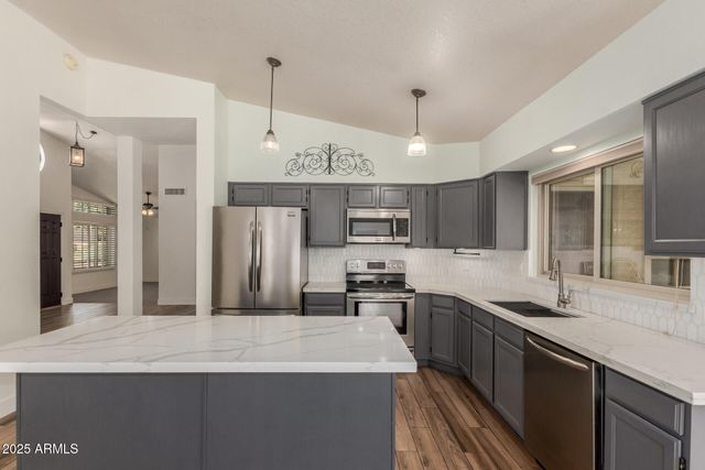 9011 S DATELAND Drive, Tempe, AZ 85284