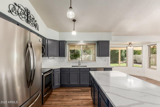 9011 S DATELAND Drive, Tempe, AZ 85284