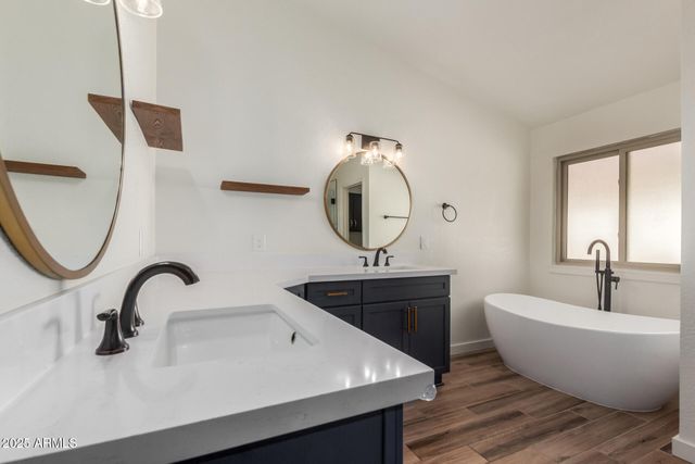 9011 S DATELAND Drive, Tempe, AZ 85284