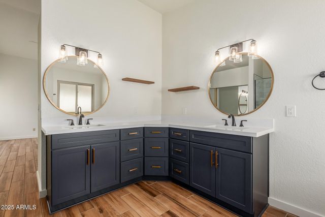 9011 S DATELAND Drive, Tempe, AZ 85284