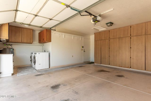 9011 S DATELAND Drive, Tempe, AZ 85284