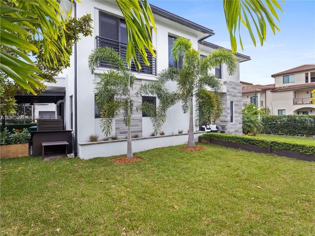 8281 NW 48th Ter, Doral, FL 33166