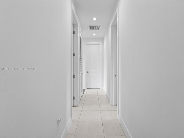 8281 NW 48th Ter, Doral, FL 33166